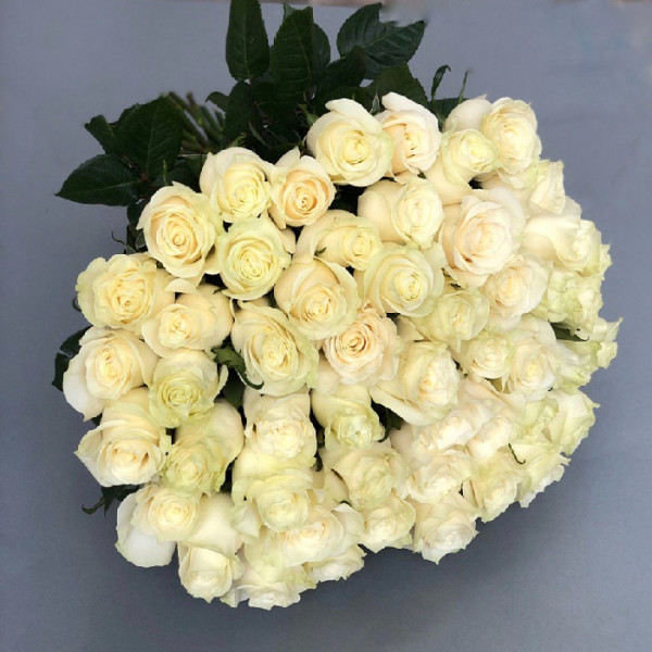 Букет из 31 нежно-розовой розы 