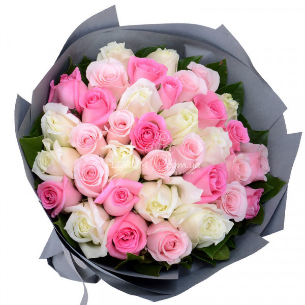 Букет из 51 нежно-розовой розы 