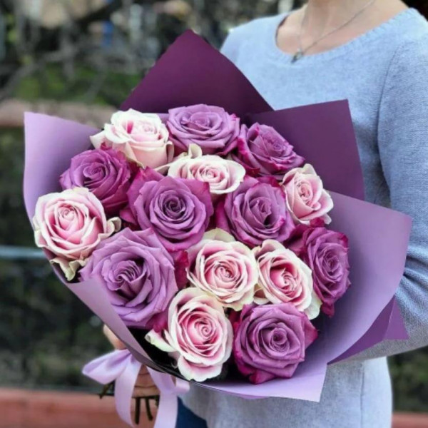 Букет из 23 нежно-розовых роз