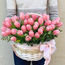 Корзина цветов «41 розовый тюльпан»