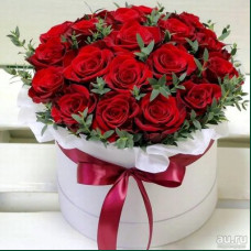 Цветы в коробке «21 красная роза»